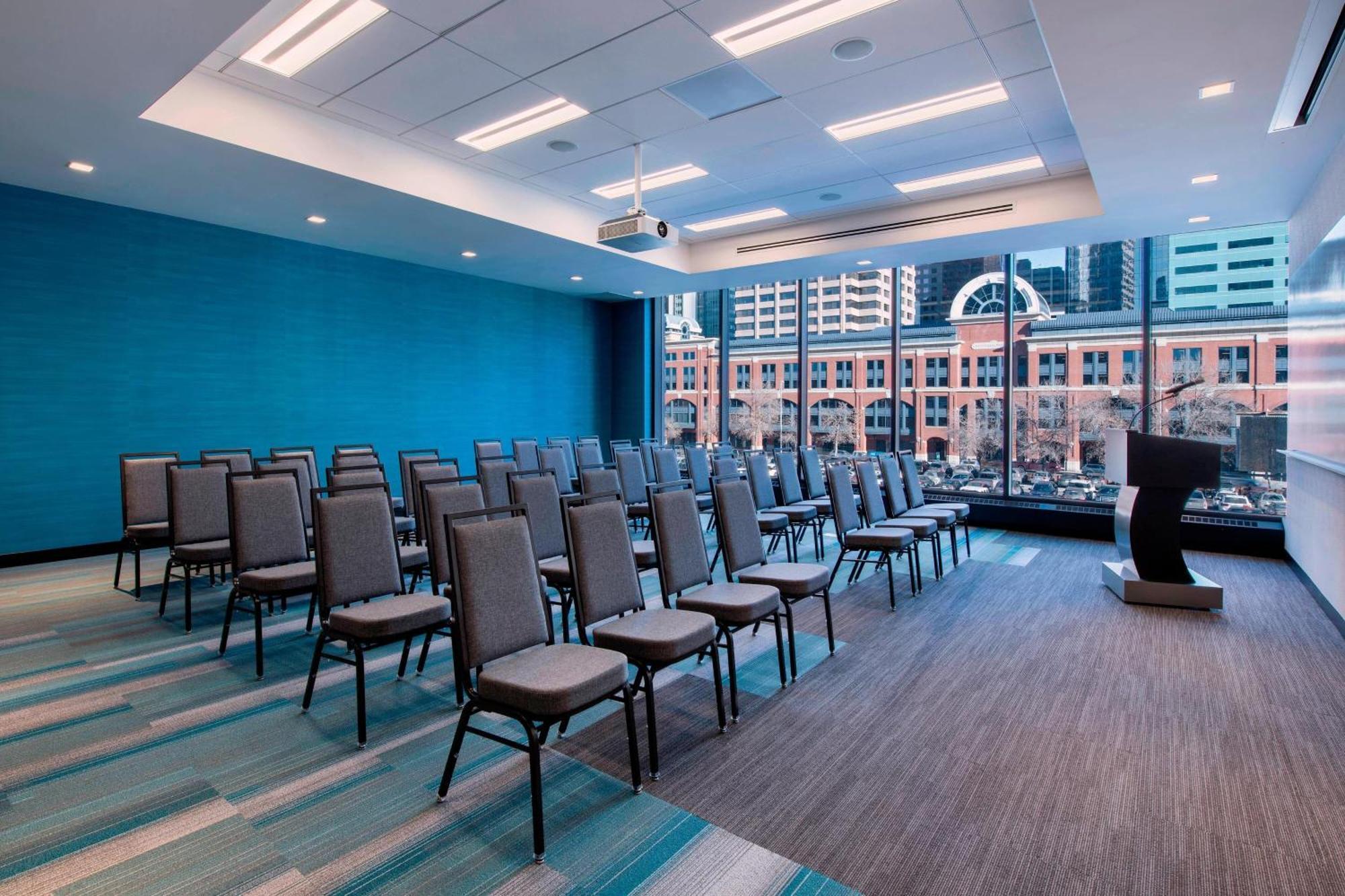 Residence Inn By Marriott Calgary Downtown/Beltline District Exterior photo